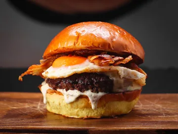 Hamburguesa Eggcelente de Impala Burger & Wings